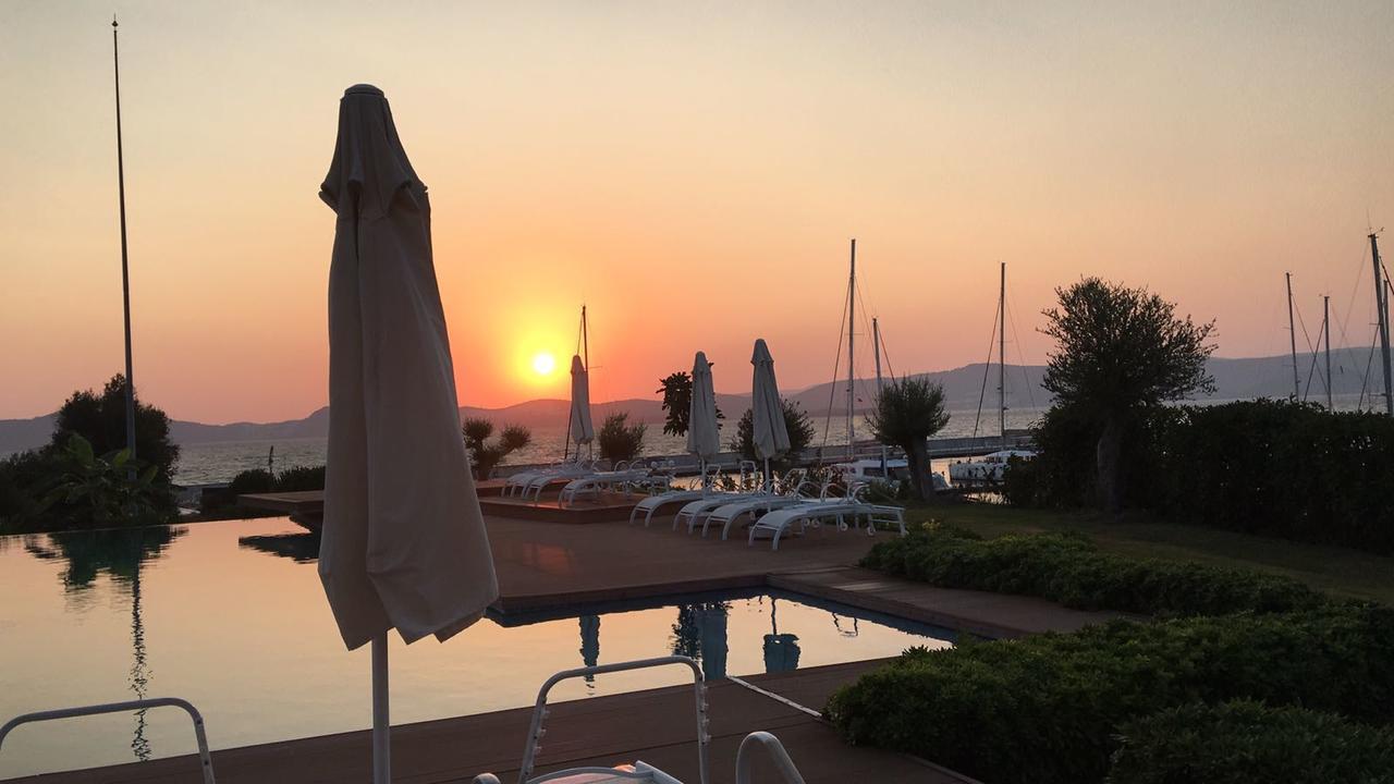 Egesu Marina Guest House Gulluk Екстериор снимка