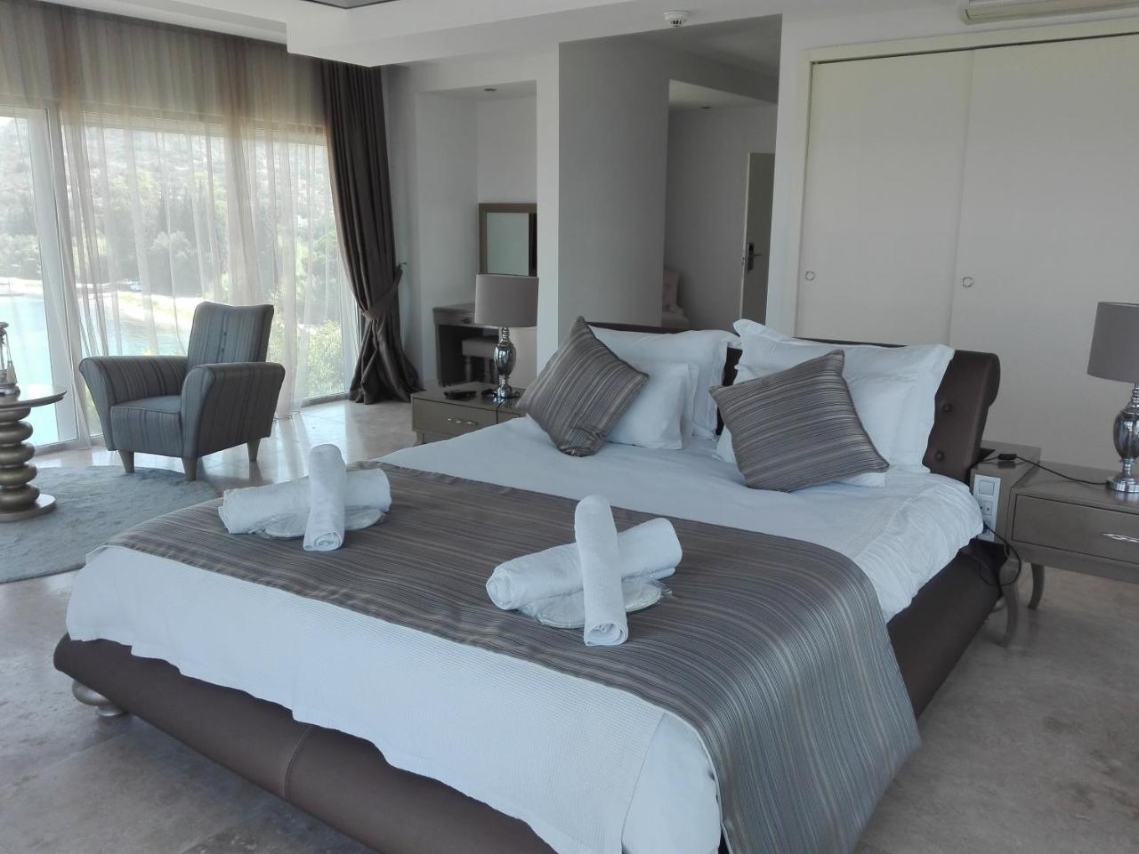 Egesu Marina Guest House Gulluk Екстериор снимка