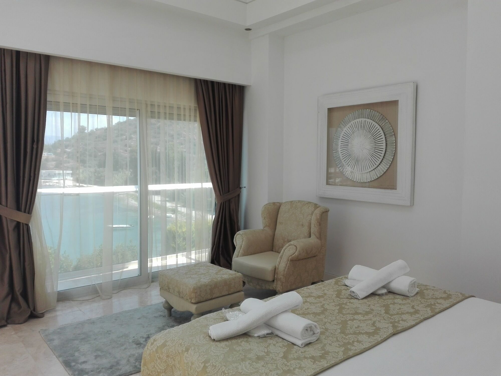 Egesu Marina Guest House Gulluk Екстериор снимка